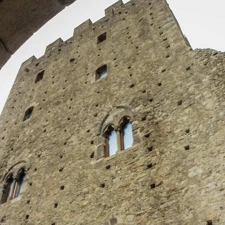 Castel Di Pietra * Pietra Montecorvino