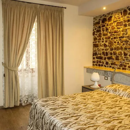 Guest house Castel Di Pietra *