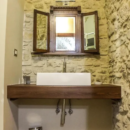 Guest house Castel Di Pietra Pietra Montecorvino