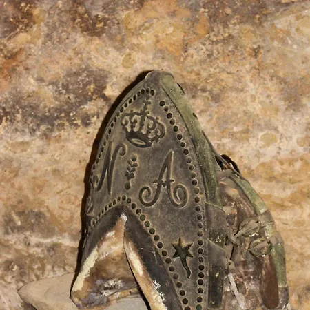 Affittacamere Castel Di Pietra 3*