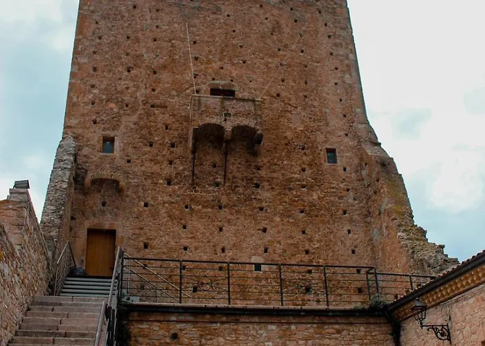 Гостевой дом Castel Di Pietra Pietra Montecorvino